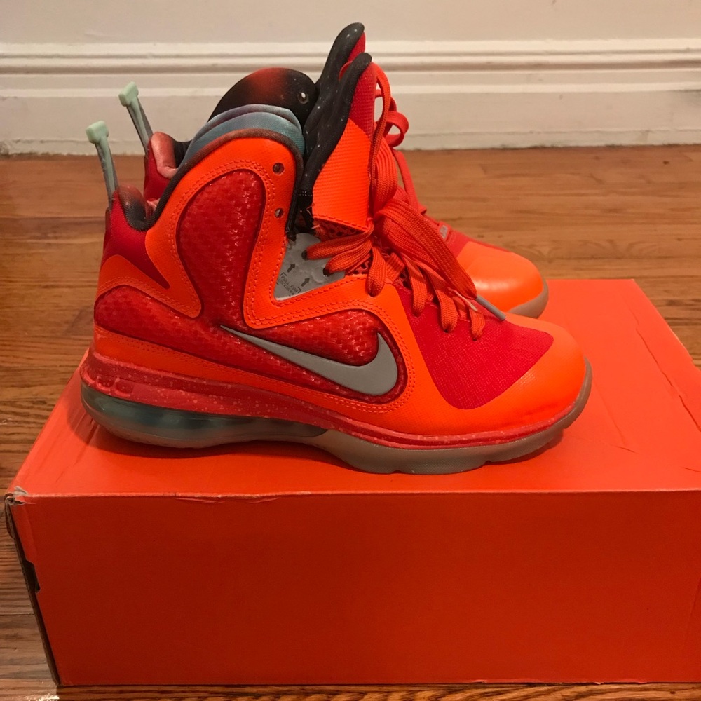 LeBron 9 galaxy